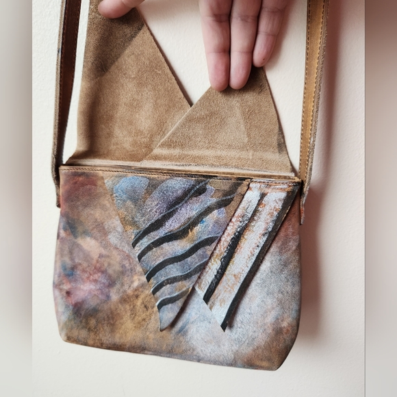 Jane Yoo Crossbody - Picture 3 of 9